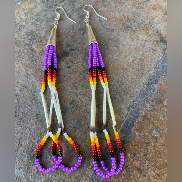 Beautiful Zuni Handmade Beaded Dangle Earrings - Picture 4 of 9